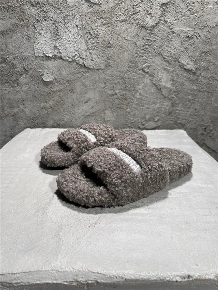BLCG SLIPPERS