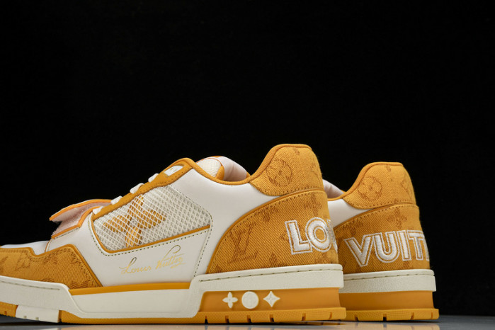 LV SNEAKER LOW  121205