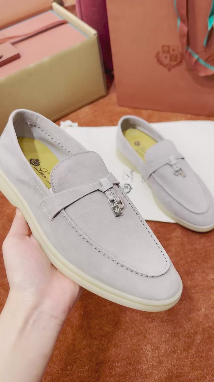 L0R0 P1ANA SNEAKER