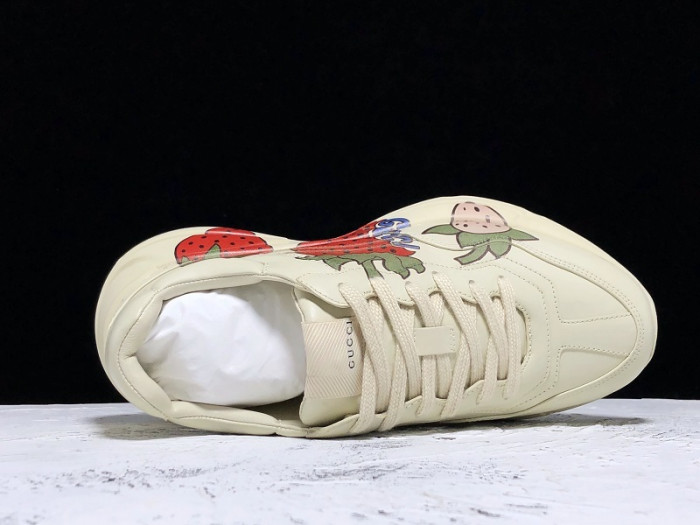 Gv*c trainer sneaker 576963 drw00 9522