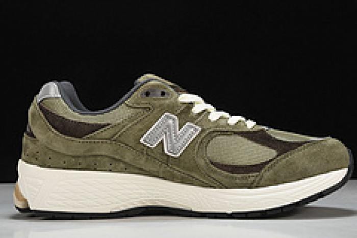 new Ba1an*e yeeshoes  m2002rhn