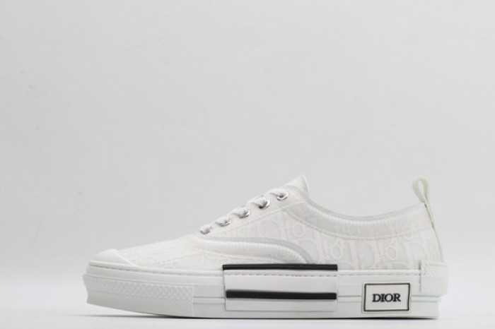 D10R B23 Sneakers Low Top
