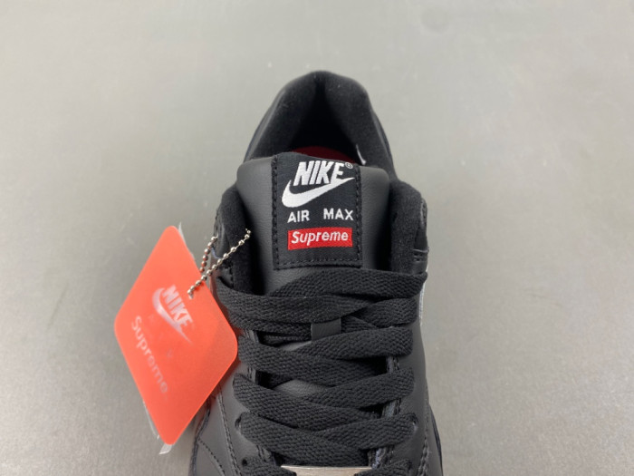 Svp*me x nike air max 1 