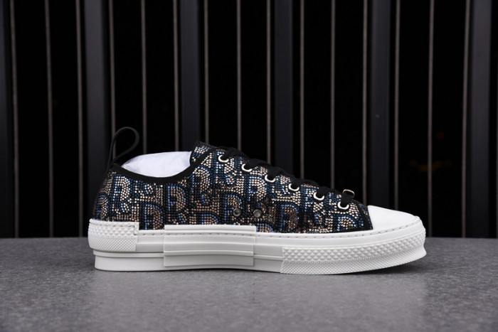 D10R B23 Sneakers Low Top